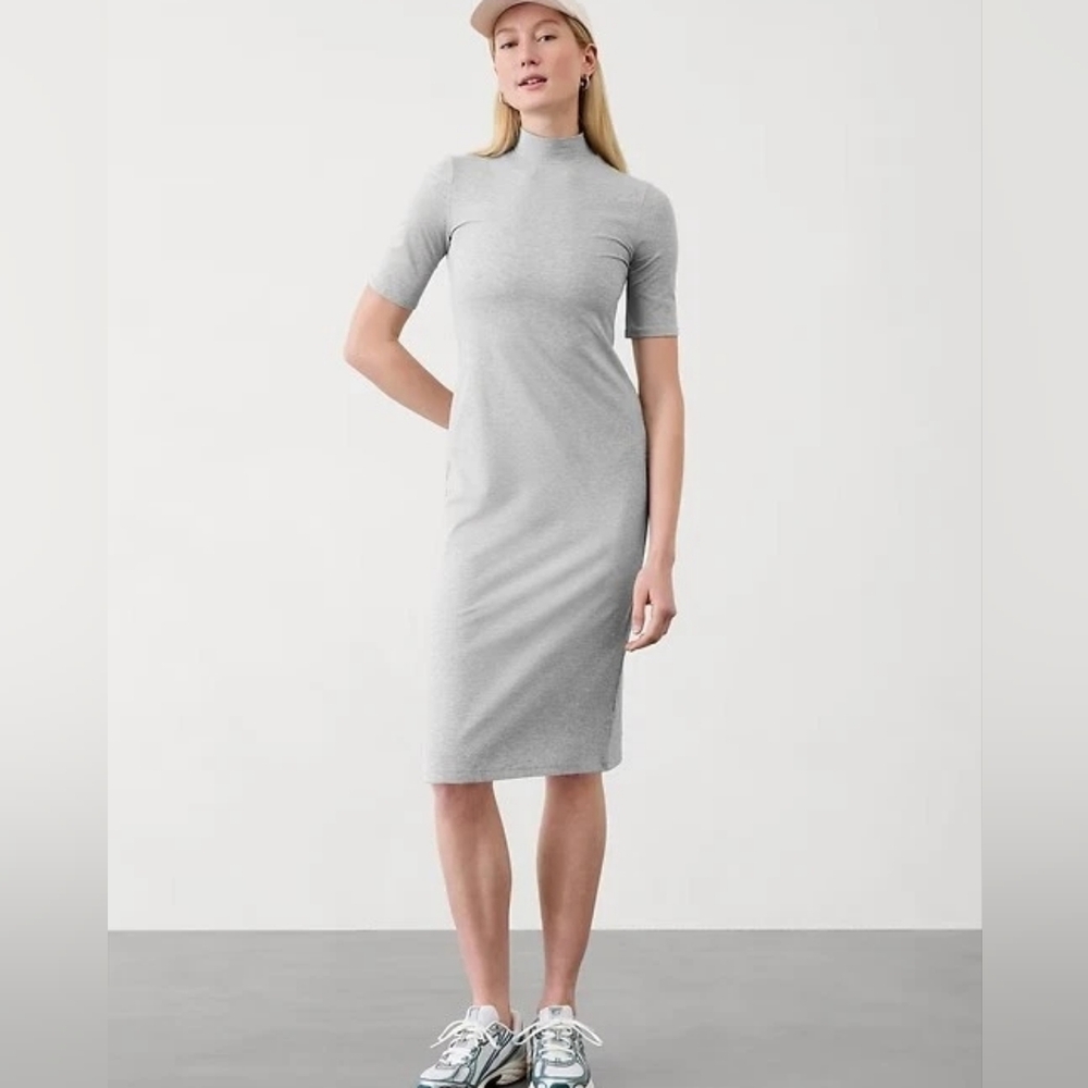 Athleta Grey Signature Ribbed Short Sleeve Stretchy Dress Size M